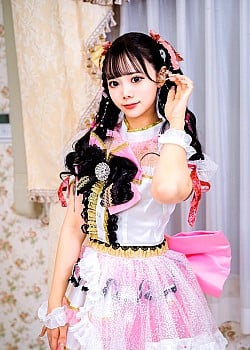 Hina Hoshizaki image 1 of 2
