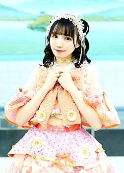 Hinari Aoba image 2 of 3