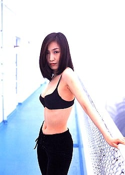 Hiroko Moriguchi image 2 of 4