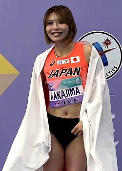 Hitomi Nakajima image 2 of 2