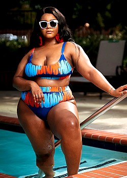 Hollie Cooper image 2 of 4
