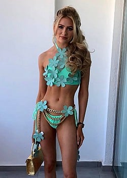 Holly Dawson image 2 of 4