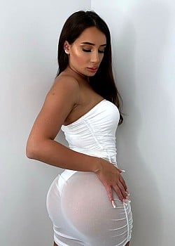Holly Demicol image 2 of 4