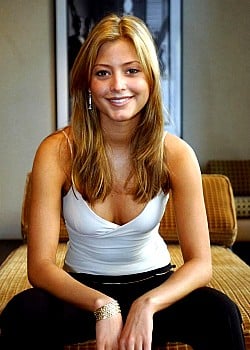 Holly Valance image 3 of 4