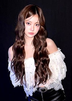 Hong Eunchae image 4 of 4
