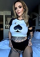 Hot Mom Domme profile photo