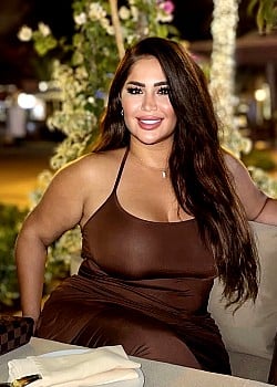 Houda Abassi image 3 of 4