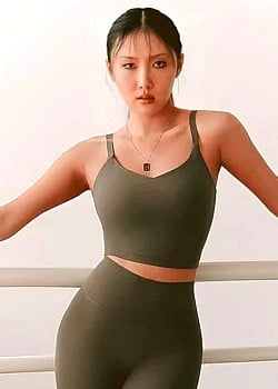 Hwasa image 4 of 4