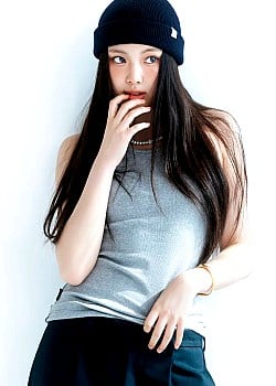 Hyein image 2 of 2