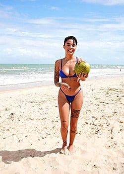 Iasmin Melo image 4 of 4