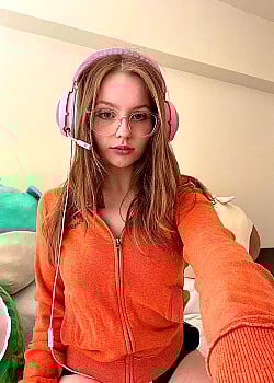 Iggy (Onlyfans) image 1 of 1