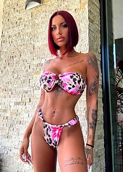 Ilaria Ambruoso image 1 of 2
