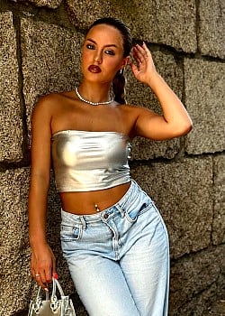 Ines Cervantes image 3 of 4