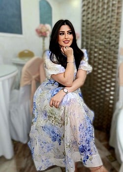 Ines Sari image 4 of 4