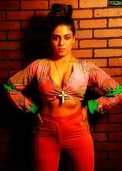 Ineya image 2 of 4