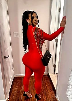 Iromi Perez image 3 of 4
