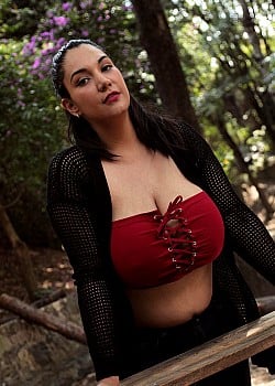 Isa Malone image 3 of 3
