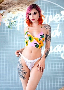 Isabel Luxlo image 3 of 4