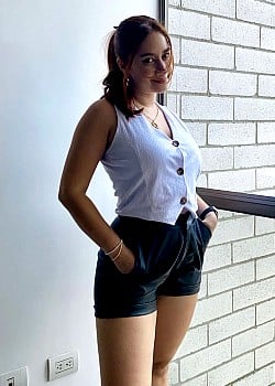 Isabel Pinzon Valbuena image 4 of 4