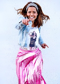 Isabel Silva image 2 of 2