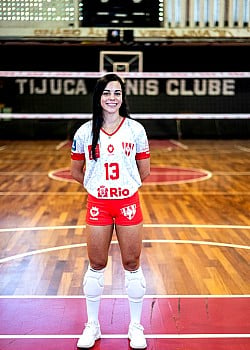 Isabela Abreu image 1 of 2