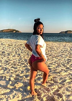 Isabela Almeida image 4 of 4