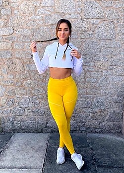 Isabela Fernandez image 3 of 4