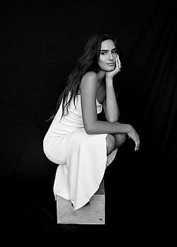 Isabela Grutman image 2 of 4