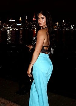 Isabella Defonte image 2 of 2