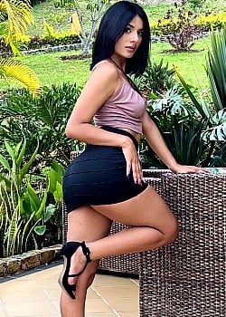Isabella Sanz image 2 of 2