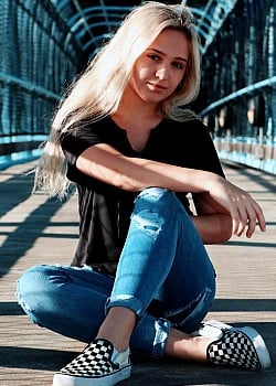 Isabella Strong image 3 of 4