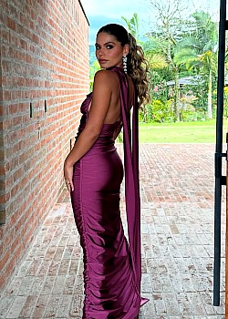 Isabella Velez Carvajales image 3 of 4