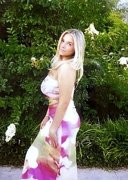 Isabella Viana image 2 of 2