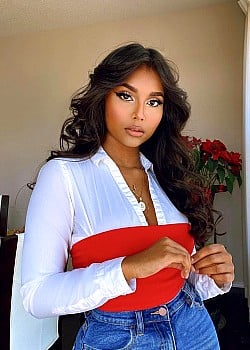 Ishini Weerasinghe image 1 of 3