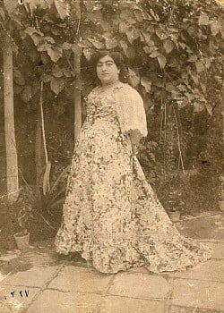 Ismat Al-Doulah image 2 of 4