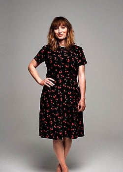 Isy Suttie image 2 of 3