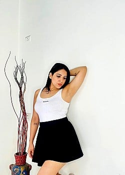 Itee Chopra image 2 of 4