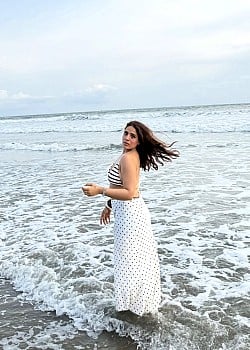 Itee Chopra image 4 of 4