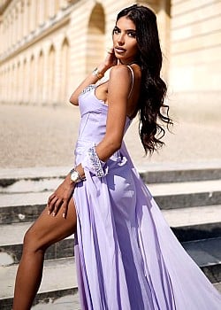 Itzel Rivera image 2 of 4