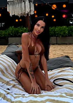 Iulia Tanas image 3 of 4