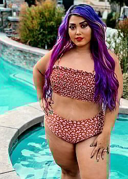 Ivonne Alas Day image 3 of 4