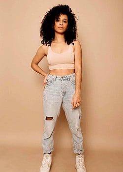 Izabela Perez image 3 of 4