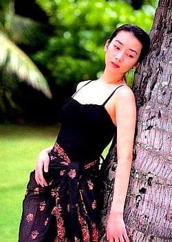 Izumi Inamori image 1 of 3