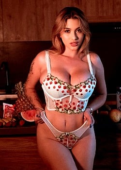Jackie Love image 3 of 4
