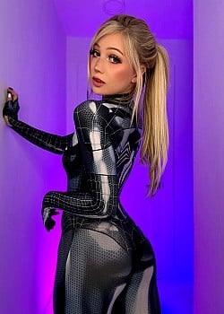 Jade Pixel image 3 of 4