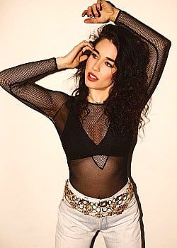 Jade Tailor image 3 of 4