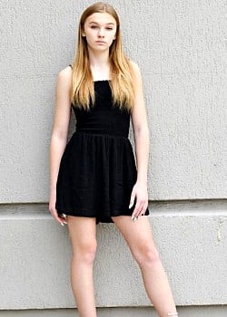 Jadyn Rylee image 1 of 2