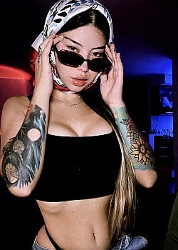 Jahel Torres image 4 of 4