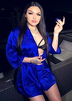 Jaidyn Alexis image 2 of 3