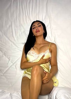 Jailene Gonzalez image 2 of 3